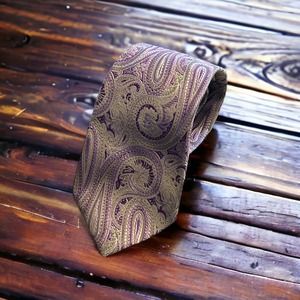 Geoffrey Beene 100% Silk Tie Gray/Lavender